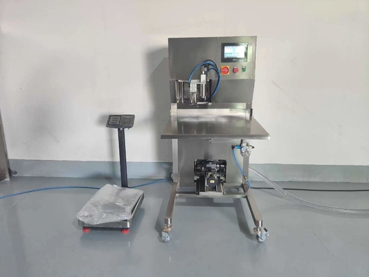 Heiß verkaufter halbautomatischer, nicht aseptischer BIB-Füller für 2L/5L/15L-Tasche in Karton Fruchtjuce/Milch/Ölfüllmaschine mit PLC