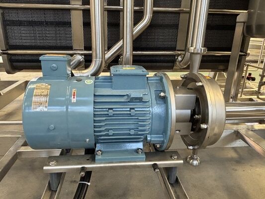 500 bis 20000 Liter pro Stunde Kapazität Pasteurisierung Sterilisator Edelstahl 304 oder 316 für die Lebensmittel- und Getränkeverarbeitung