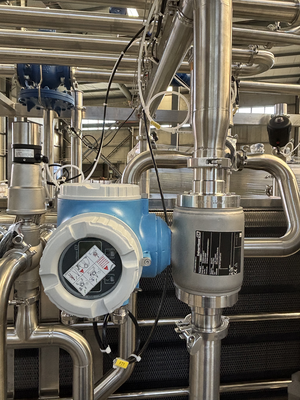500 bis 20000 Liter pro Stunde Kapazität Pasteurisierung Sterilisator Edelstahl 304 oder 316 für die Lebensmittel- und Getränkeverarbeitung